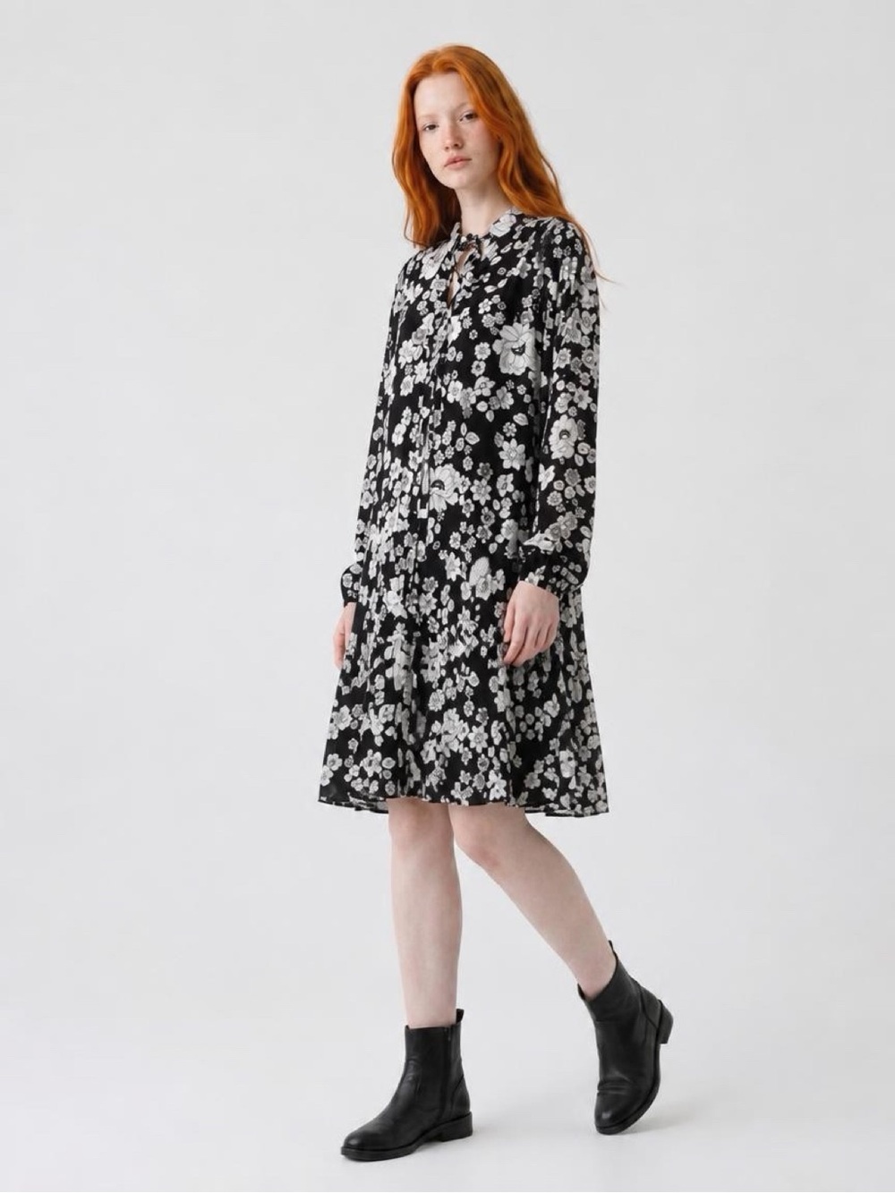 Boutique Moschino BNWT Black & White Floral Long-Sleeve Swing Dress M 6-10